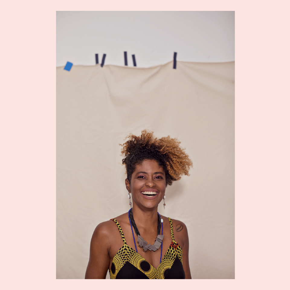 "Para ser reconhecida, tenho que trabalhar muito mais que a média. A sensação é de não poder errar”, afirma a historiadora Giovana Xavier