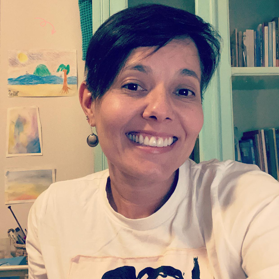 A pedagoga Vilma Silva, 44 anos, não conseguiu se livrar do tabu que aprendeu em casa: “Falo com minha filha sobre gravidez precoce, cuidados com o corpo, o papel da mulher, mas quase nada ou nada sobre prazer. Quando puxo esse fio do novelo de memórias encontro a ponta lá no reflexo da relação que tenho com a minha mãe”
